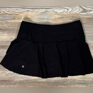 Lululemon Tulip Hem Skirt Size 6 Black Tennis Skort